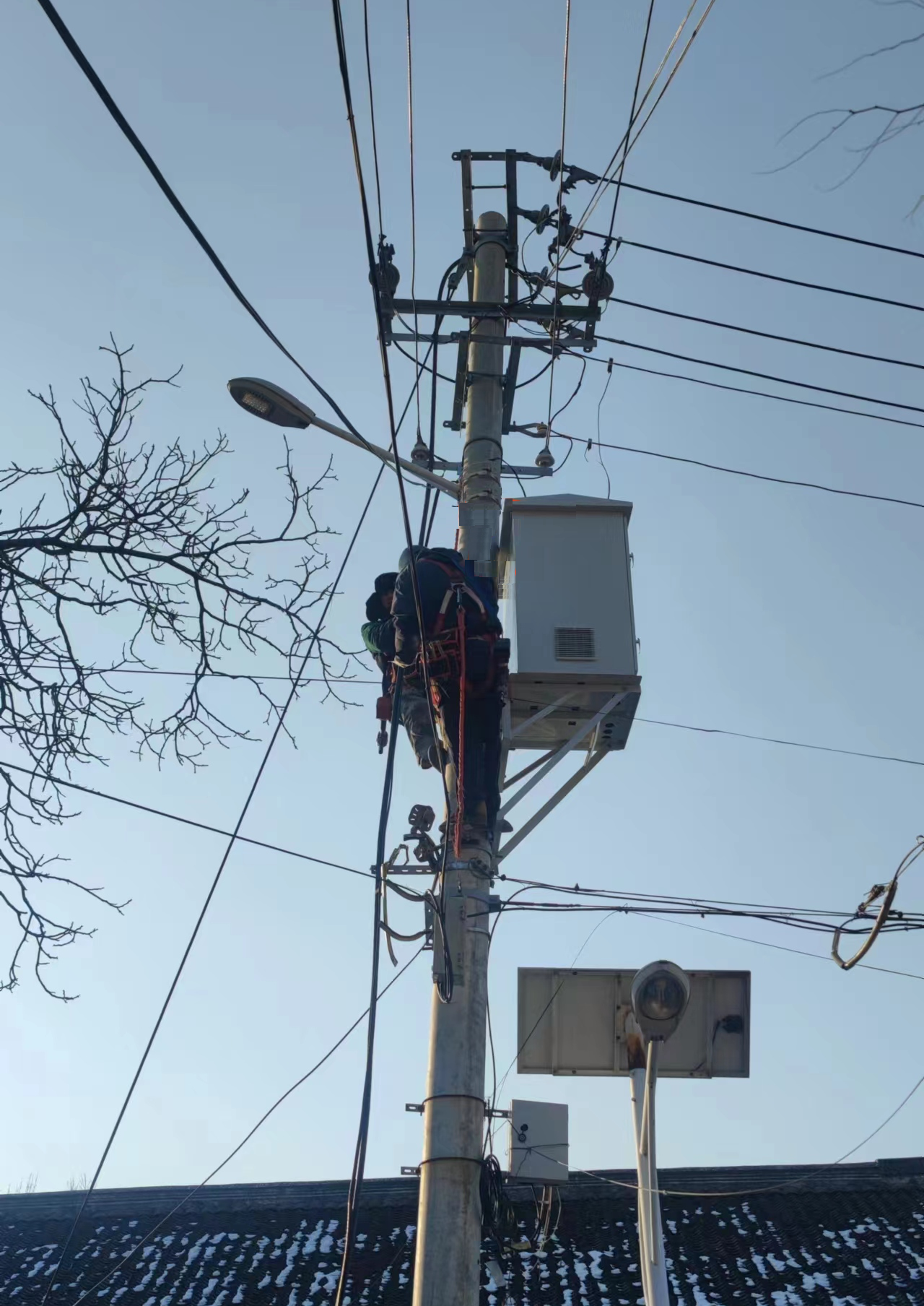 低压调压器  LSVR农网低压线路调压器，户外调压稳压器